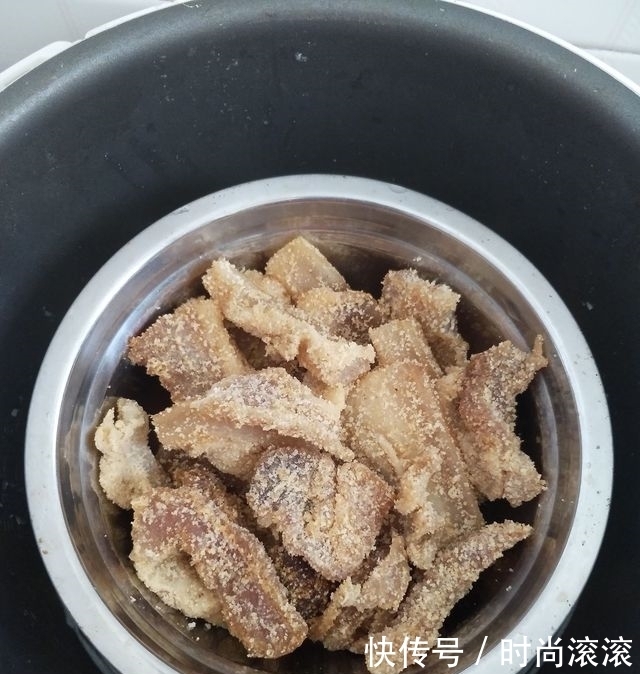 儿媳妇|大妈为儿媳妇做的一道“特色美食”,特别好