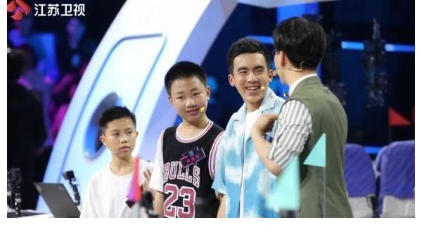 解题|《超脑少年团》星途少年精彩对决 笑迎挑战真的超级治愈