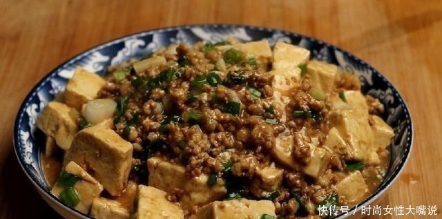 肉末豆腐|吃一斤它等于喝8盒牛奶,2斤核桃,2块钱一块,吃一星期都不腻