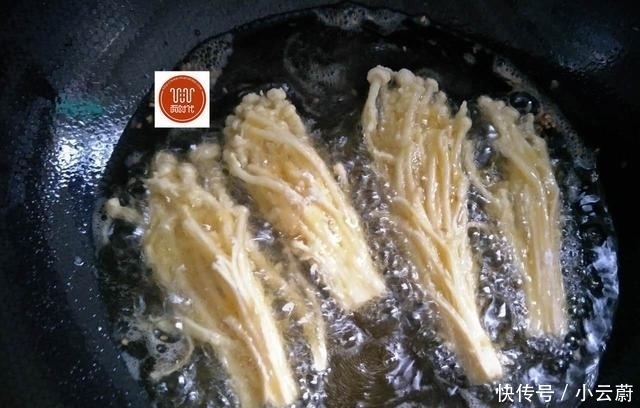 过瘾|金针菇换个新做法,大人小孩都喜欢,上桌抢着吃,太过瘾了!