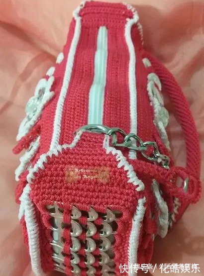 在易拉罐拉环上编织,钩成的包包耐看耐用!DIY变废为宝附教程