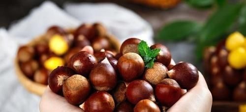 原来给板栗开口很简单,只需要多加1个瓶盖,简单快速还不伤手!