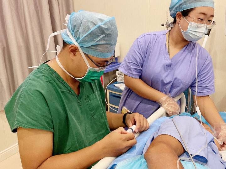 腺瘤息肉|毫无症状镜检出结肠腺癌,40岁以上人群尤其需要注意