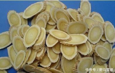 黄芪泡水|黄芪“补气第一”，选择3种物品搭配长期饮用，更有助于养生健康