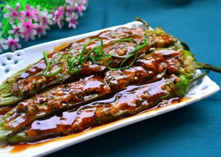 做虎皮辣椒时,别只会煸炒,如果少了这一步,不鲜不嫩,口感差!