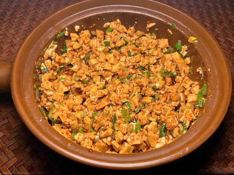 薄皮大馅香辣豆腐包子做法，比肉包子还好吃