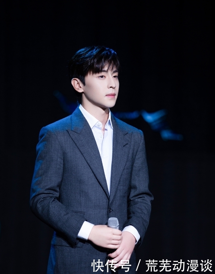 湖南第一师范学院 邓伦《28岁的你》播出 和他一起遇见伟人的28岁风华时刻