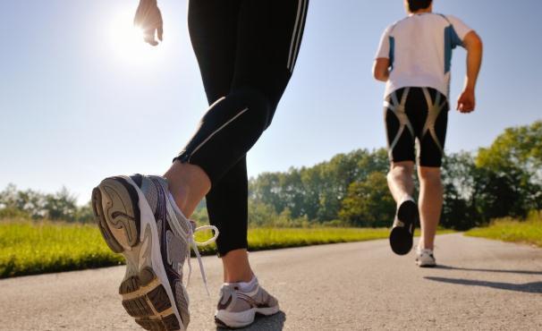 单纯|嘴巴周围时不时出现几个水泡,医生提醒:这不是“上火”,会传染