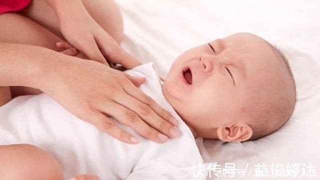 缺钙|宝宝睡觉时这3个动作,可能是身体缺钙的信号,妈妈们要重视