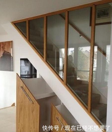 扶手|老师傅把玻璃门装到楼梯,业主一看很不高兴!入住后发现好处太多