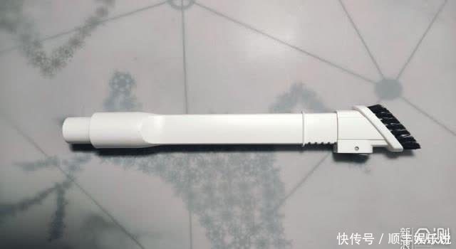 大宇V1三合一无线吸尘除螨仪开箱简测