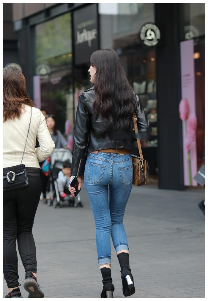 Ê®×ã|ºÚɫƤÒ´îÅäÅ£×пã, ÔñºÏÊʵĿã×ÓºÍЬ×Ó, Ë§ÆøÊ®×ã