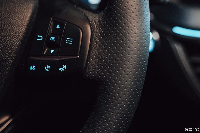 魅力雪境-与福克斯一起探索呼伦贝尔的冬天