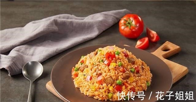 米饭的N种做法—第332课泡菜牛肉粒炒饭！