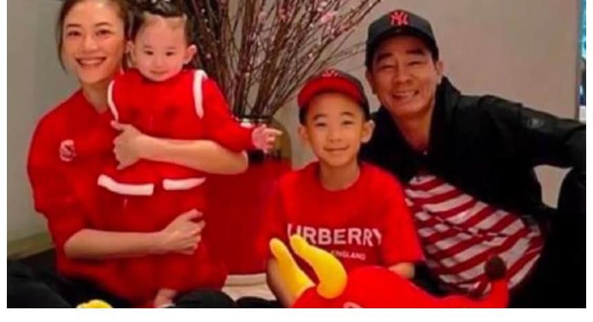 麦长青|陈小春新店开业,众多好友纷纷前去捧场,曝一碗牛腩面要50元