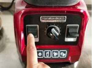  黑发|白头发猛增多，医生推荐多吃它，毛囊长出黑发，白头发慢慢没了