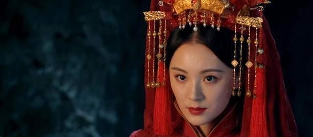 王氏|大侠霍元甲她美貌与智慧并存,曾遭霍元甲嫌弃,却得荣先生爱慕