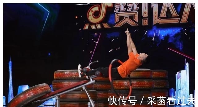 《点赞!达人秀》全职主妇竟是武林高手,被谢霆锋当场邀请合作