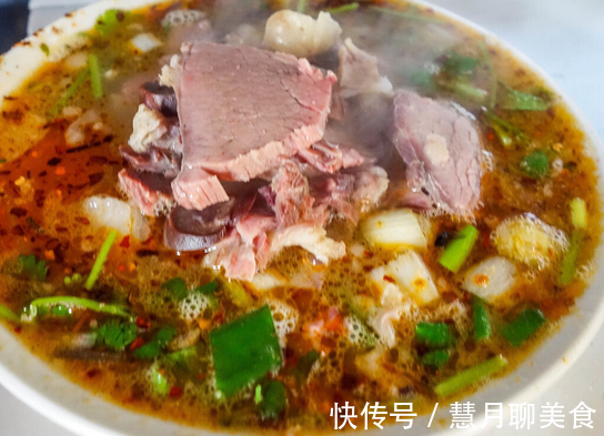 牛肉汤|炖牛肉汤时，别再乱放调料了，牢记3个技巧，牛肉软烂，汤汁鲜美