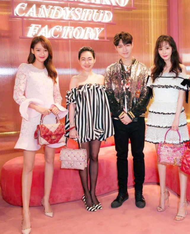 宝妈|杨幂:看我的筷子腿,孙怡:看我的漫画腿,张艺兴:我骄傲了吗?