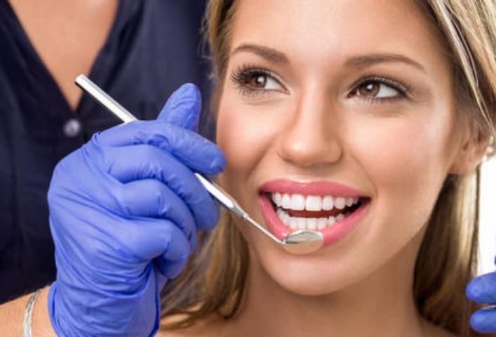 黄色|为何明星的牙齿白又齐, 普通人却“黄黄的”?牙医来告诉你