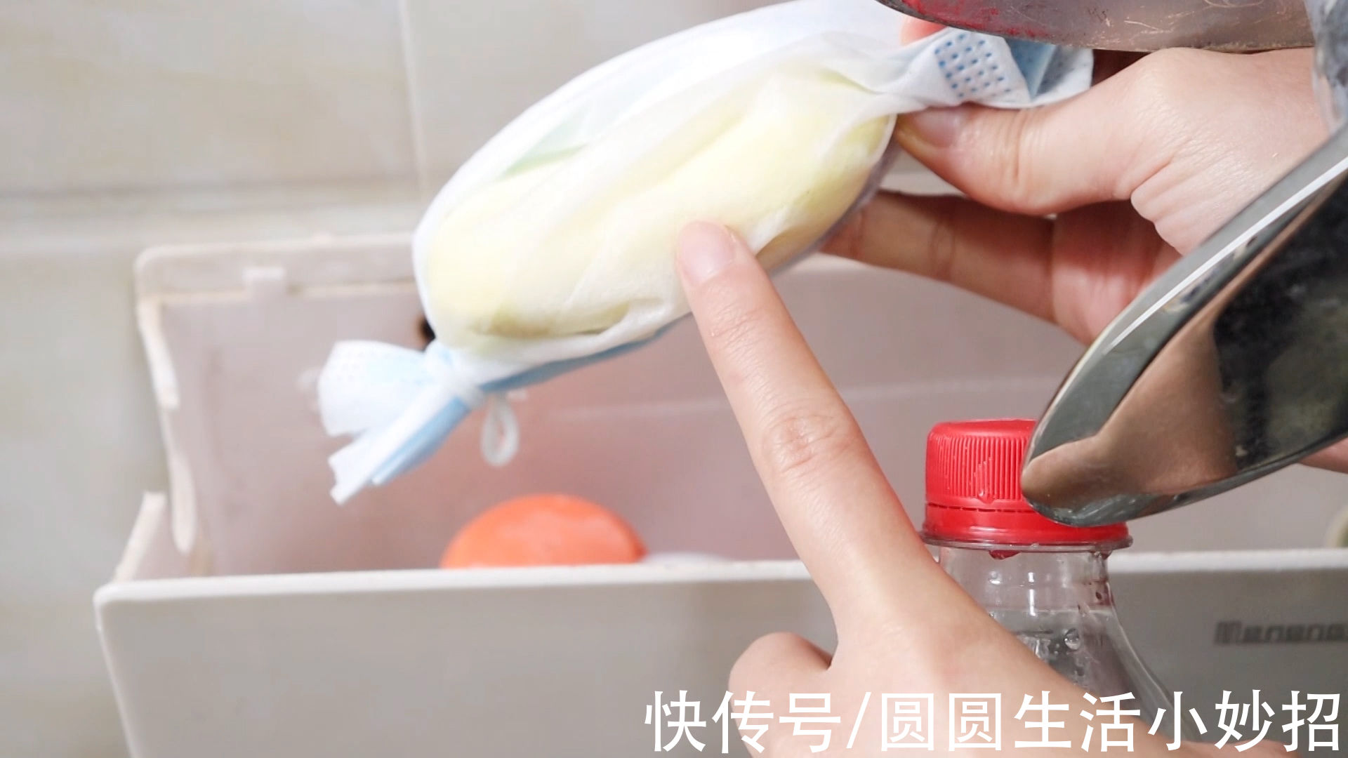 只需一个口罩，马桶一年不刷也不脏不臭，省钱好用，学到就是赚到