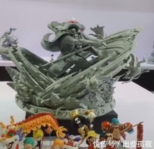 黄金梅丽号|小伙直播逛海贼手办展, 当白胡子出现瞬间, 网友: 跪求地址!