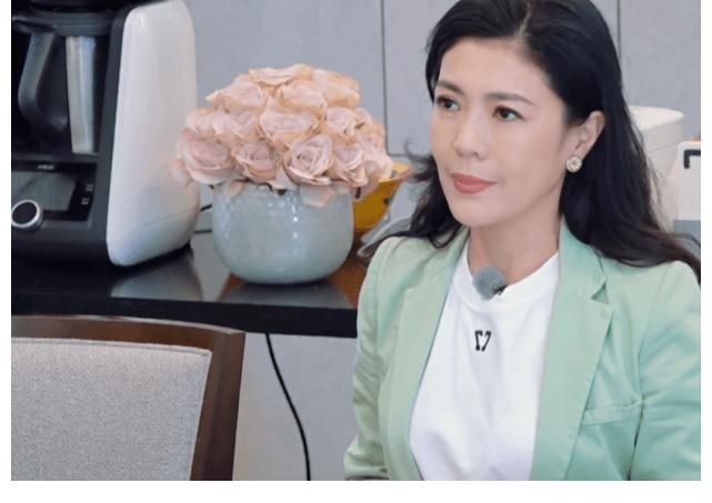 明星们|苏芒哽咽回应一天650元不够事件：我也骂自己，能够理解所有人