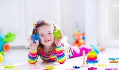 哭泣|妈妈,用了玩具放回去,根据孩子反应,能看出家教如何