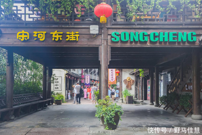 中国最挣钱的仿古景区,门票高达300多元,游客却觉得很值