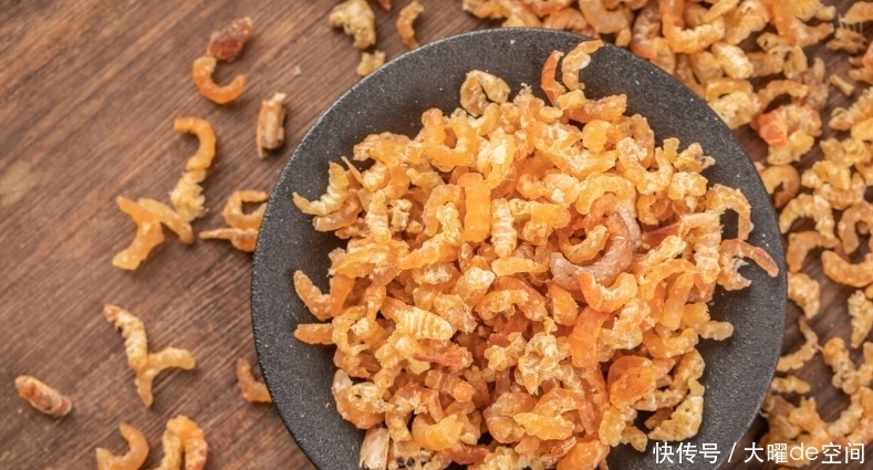 要想预防骨质疏松,常吃4种食物,或可补充骨骼营养,增强体质