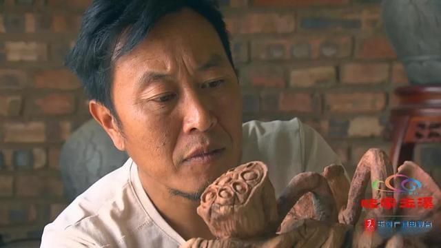 海底世界!百名劳动者畅谈百年丨尹长保巧手雕出大千世界