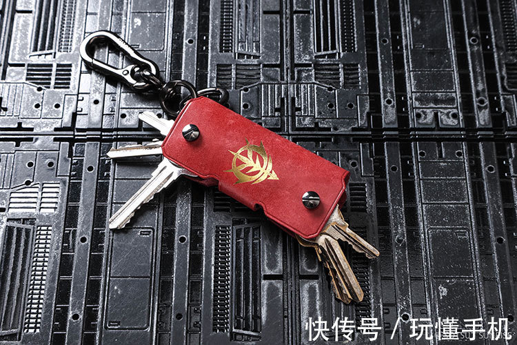 皮革 高达联名皮革产品:三大经典招牌机甲均亮相