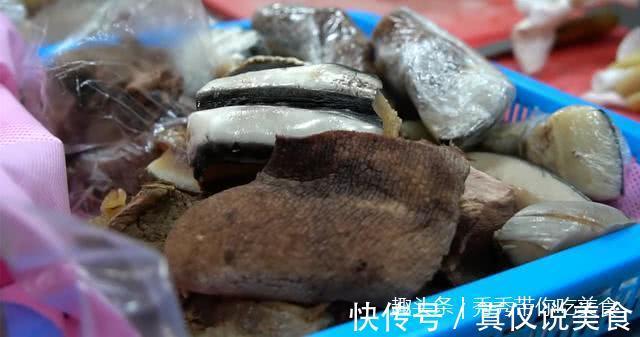 在韩国吃“黑皮猪肉”,吃后,才清楚为什么韩国的猪肉贵