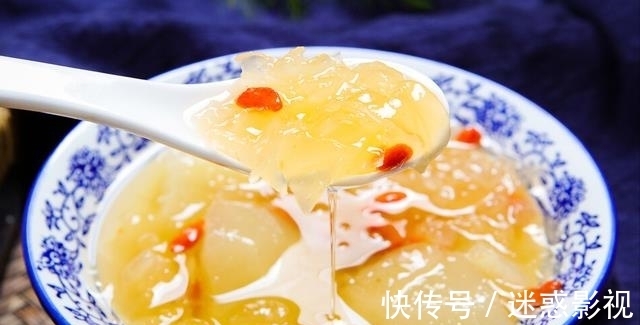 天冷多喝银耳汤,炖银耳汤要想黏稠出胶多,就得记住2个窍门