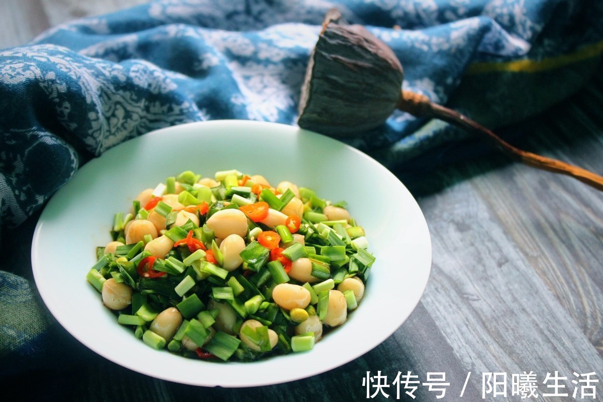 虫眼|韭菜换一种吃法，搭配花生仁，健康美味