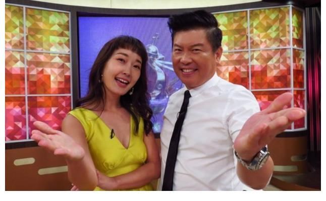 热依扎|38岁女星急性乳腺炎高烧近40度,刚出月子就复工,高龄生二胎太拼