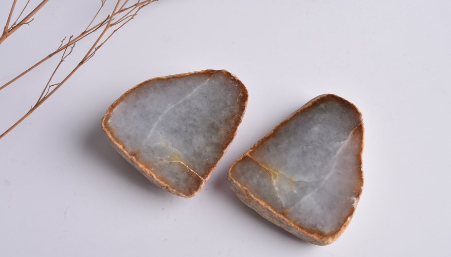  原石|翡翠市场“十有九豆”——豆种翡翠原石也有它的魅力