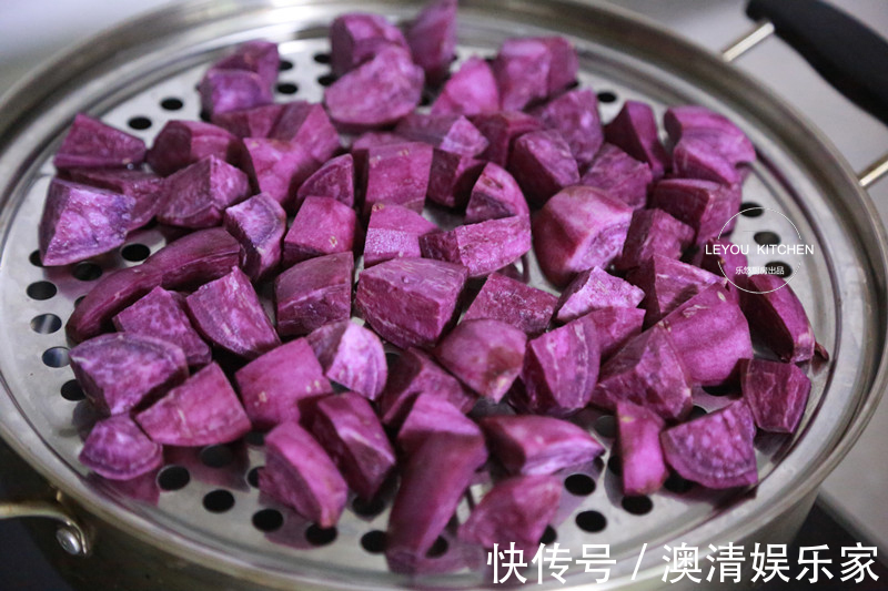 减肥也可以吃的点心,热量不高,口感软糯细腻,在家用蒸锅就能做