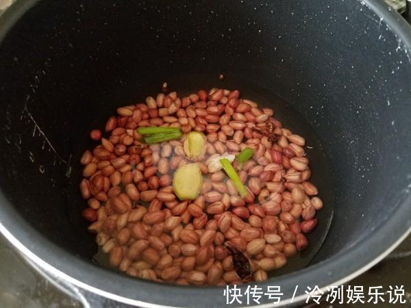 花生|花生不用炸不用煮,这样做简单又美味,每周吃几次,清热又降火