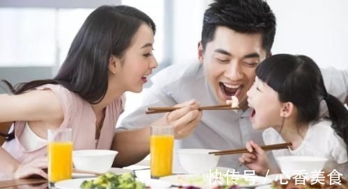 宝宝|3岁宝宝不爱吃饭,爸爸说饿他一下就吃了,营养师姑姑来支招