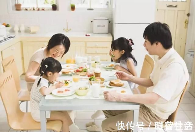 乐乐|一颗溏心蛋,儿子被送进医院,妈妈后悔:早知道就不这么做了