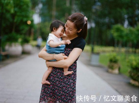 两个女人|为什么多数是姥姥带孩子姥姥的3大优势,奶奶没有