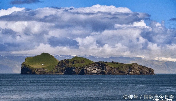 孤独|冰岛南部小岛有世界上最孤独的房子，四周都是草地，已空了近100年