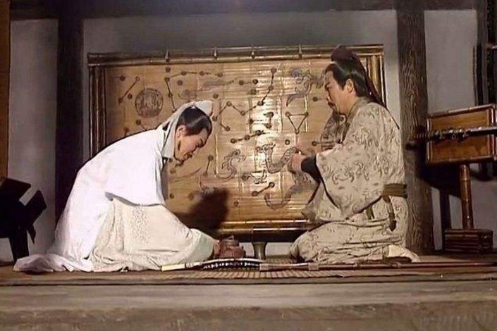 看似|隆中对诸葛亮看似天衣无缝的计划,却藏着一个致命的漏洞