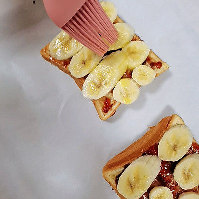 香蕉烤吐司
