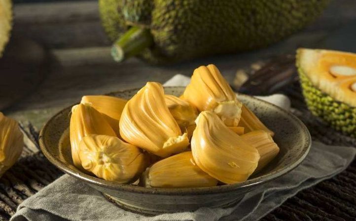 营养|人到中年想长寿,4种食物离不开,营养丰富,促进新陈代谢