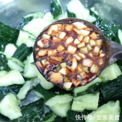 解馋|#助力高考营养餐#无敌开胃解馋酸辣爽口——凉拌青瓜