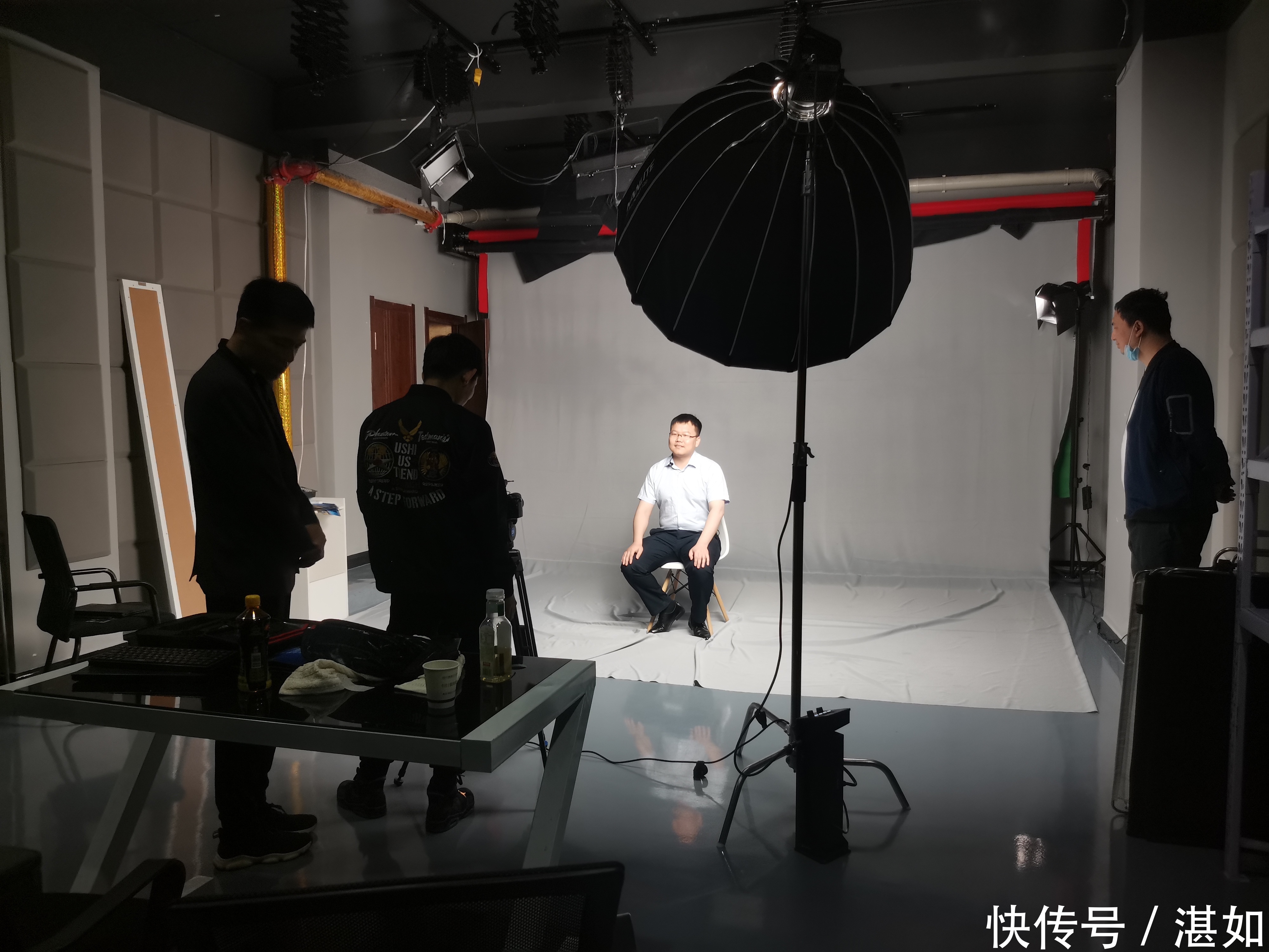 【长春影棚出租|摄影灯光设备租赁|摄影