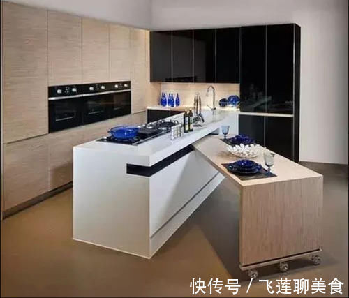 折叠|小厨房操作台不够用?橱柜侧面装个折叠台面,不占空间太实用了!